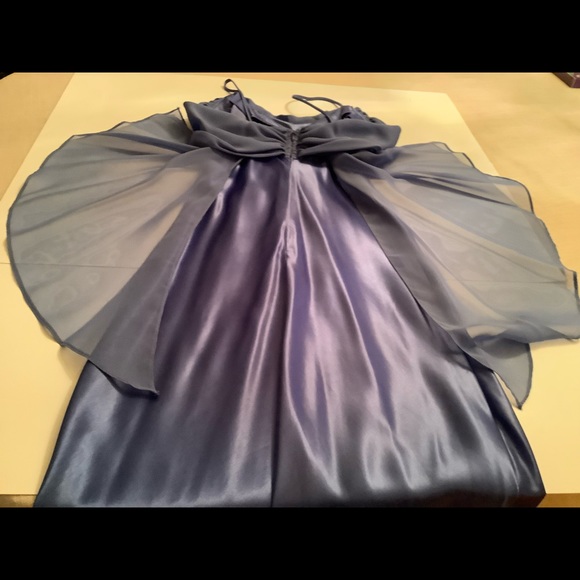 Women Long Blue Dress With Matching Shawl. Size 4. - Picture 13 of 15